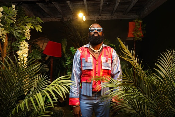 Sean Dampte's 2026 single 'GBERA' is out now. Stream the bold Afrofusion anthem and watch the cinematic visualizer directed by Frux in Nairobi, Kenya. Lyrics speak on growth, success, and spiritual elevation.