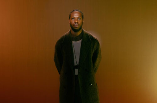 MNOV FUSES INDIE FOLK AND ALTERNATIVE R&B ON STRIKING DEBUT SINGLE ‘HERE’